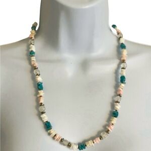 **Gorgeous Shell Necklace**